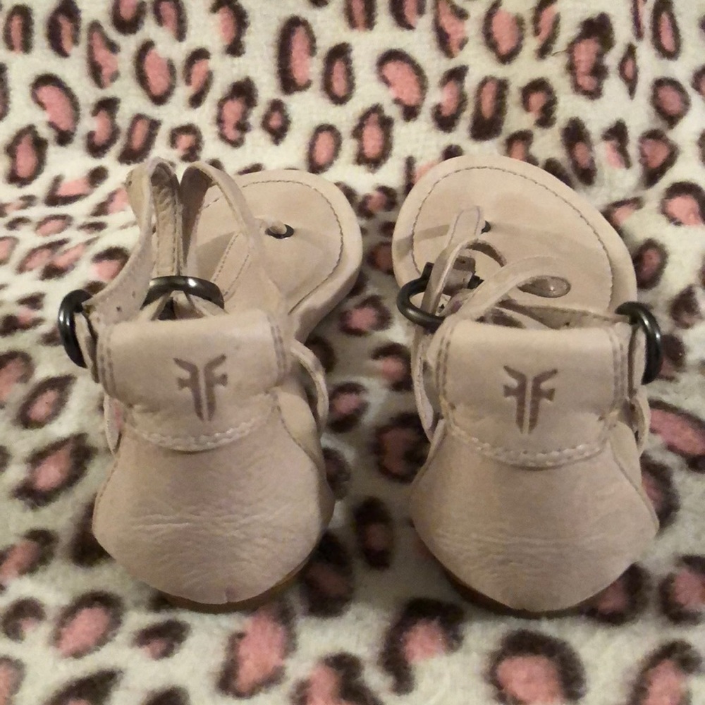 Frye Sandals PRICE is FIRM